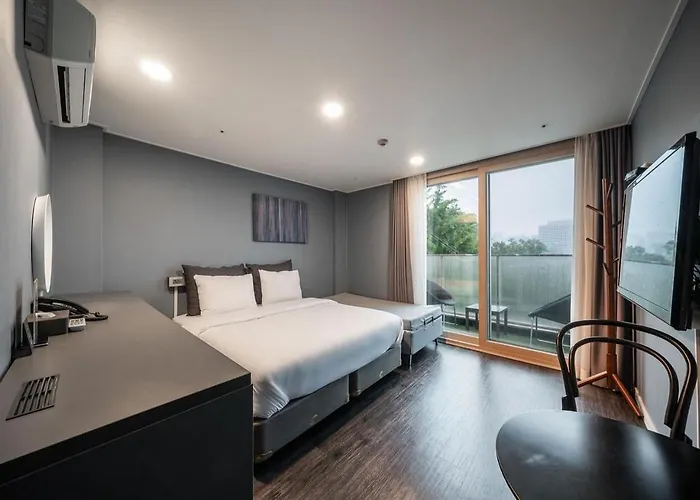 Myeongdong Chungmuro Youngin Hotel 2*