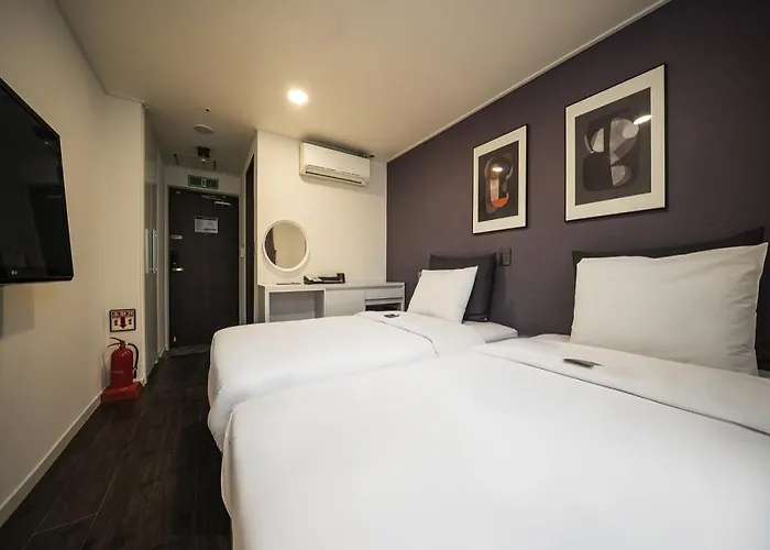 Myeongdong Chungmuro Youngin Hotel 2*